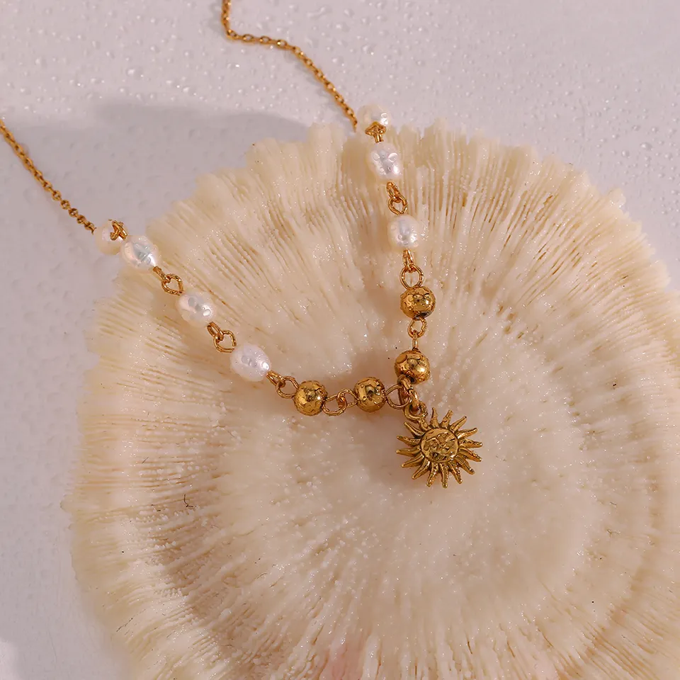 Blissful Radiance - Necklace with Pearls and 18k Stainless - Image 3
