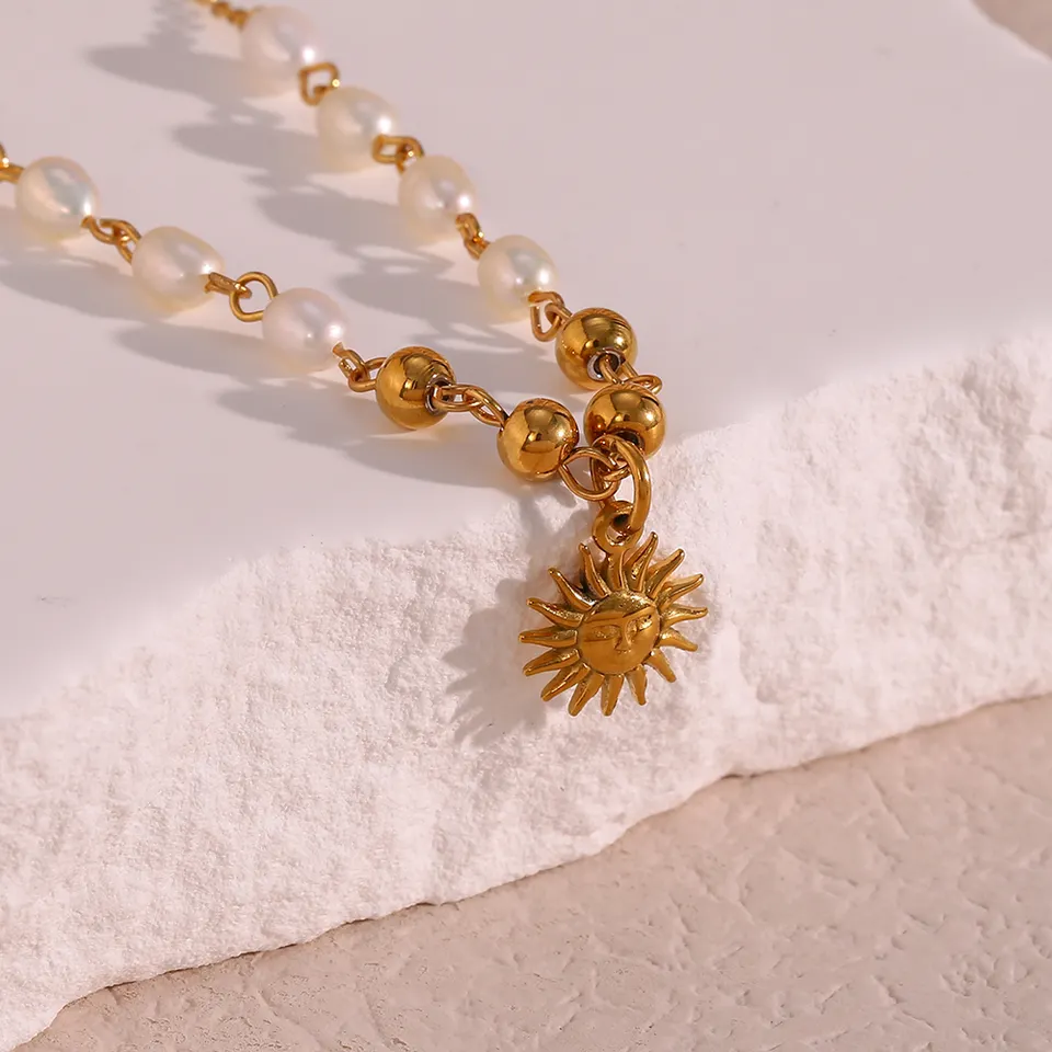Blissful Radiance - Necklace with Pearls and 18k Stainless - Image 5