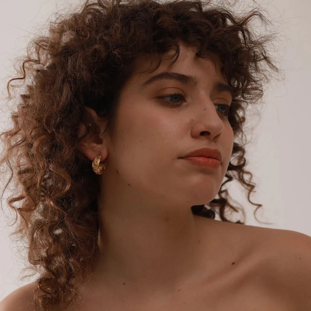 Celestial Eclipse: Sun and Moon Gold Hoop Earrings - Image 2