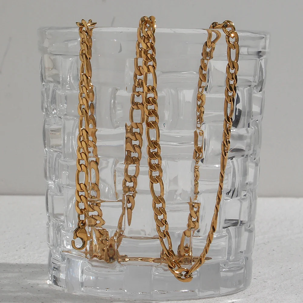 Figaro 5mm Chain Gold Necklace - Image 2