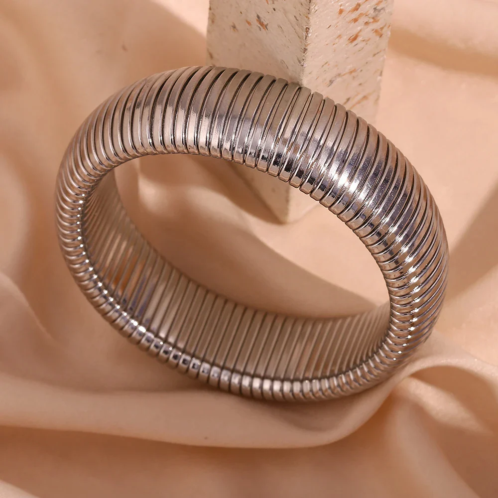 Fusion Bands - 20mm Wide Gold / Silver Bracelet - Image 5