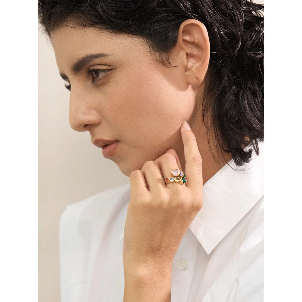 Gold Hearts Ring with Sparkling White Crystals - Image 2