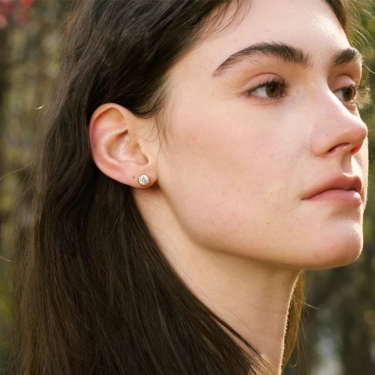 Lumière - Stud Earrings Gold / Silver - Image 3