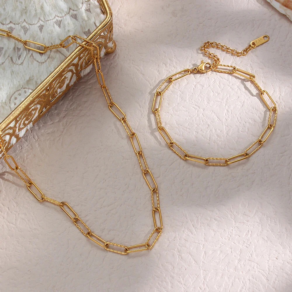 Paper Clip 18K Gold Chain Bracelet and Necklace Set - Image 3