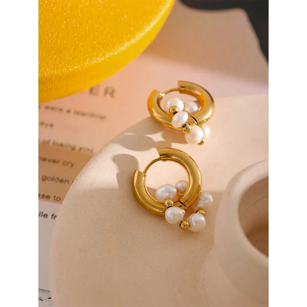 Pearl Crescents - 18k Hoop Earrings with Pearls - Image 6