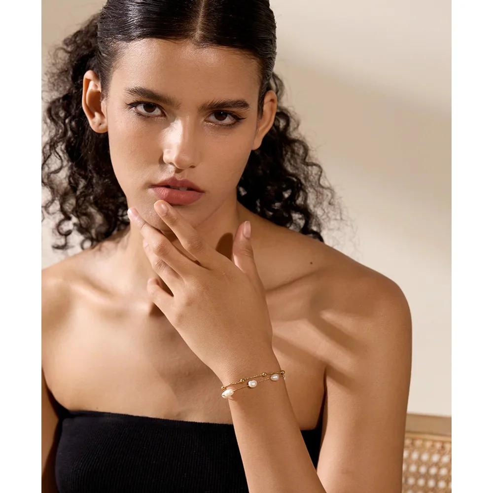 Pure Harmony - 18k Bracelet with Pearls - Image 4