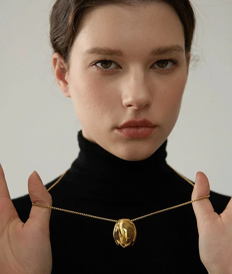 Reflection - Long Oval Necklace Gold / Silver - Image 5