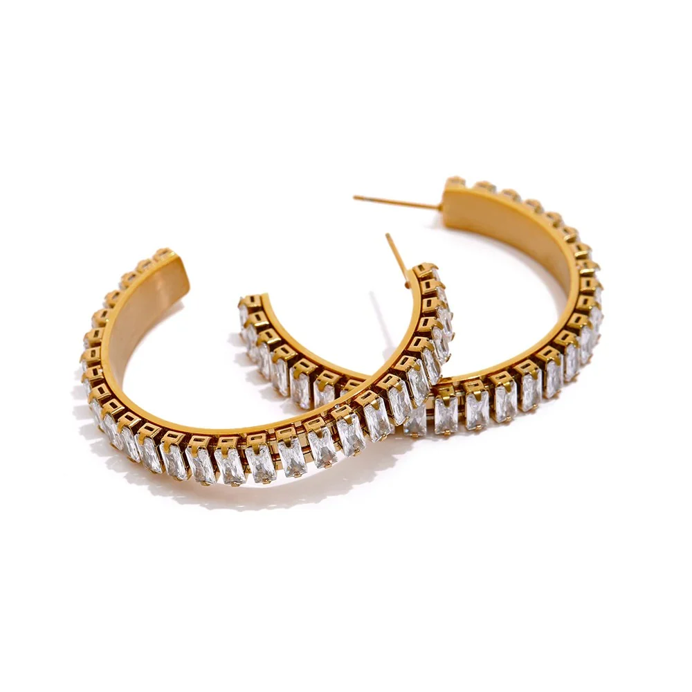 Stellar Sparklers: Cubic CZ Gold Stud Round Earrings - Image 7
