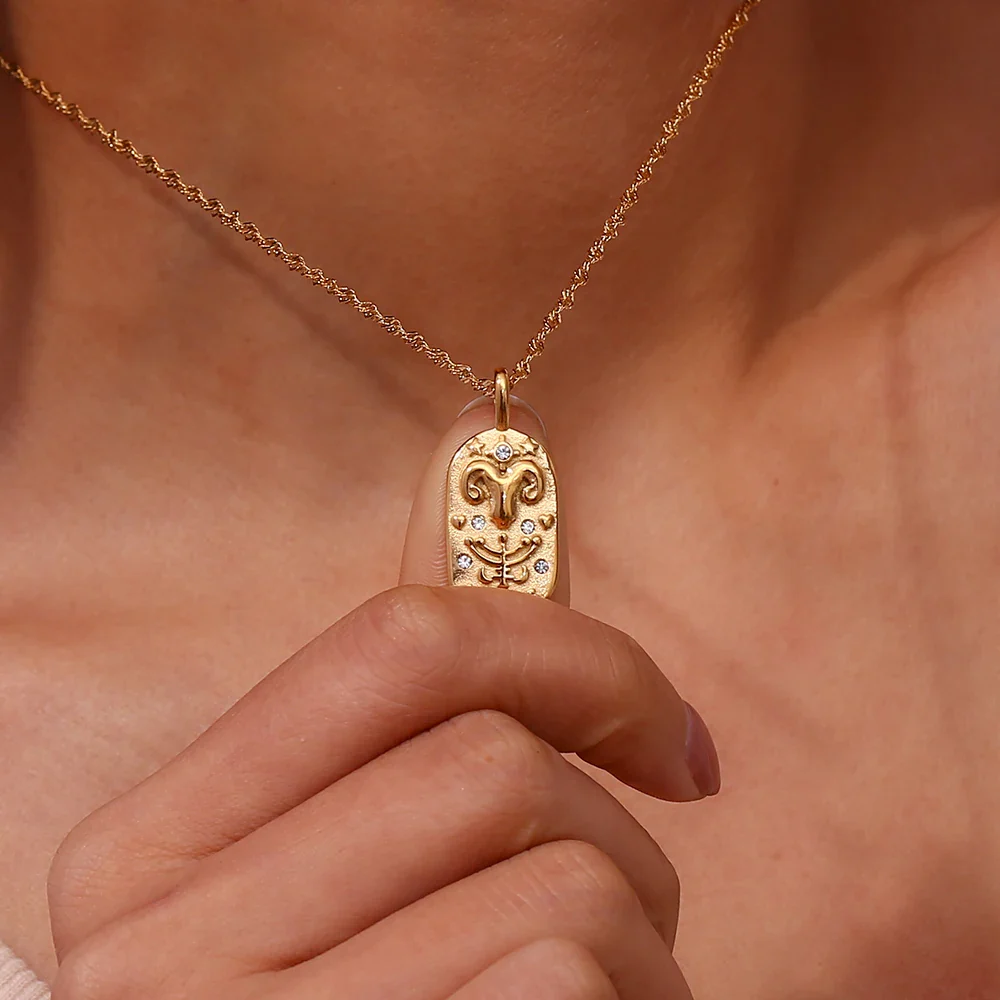 The Half Moon Zodiac Gold Necklace - Image 3