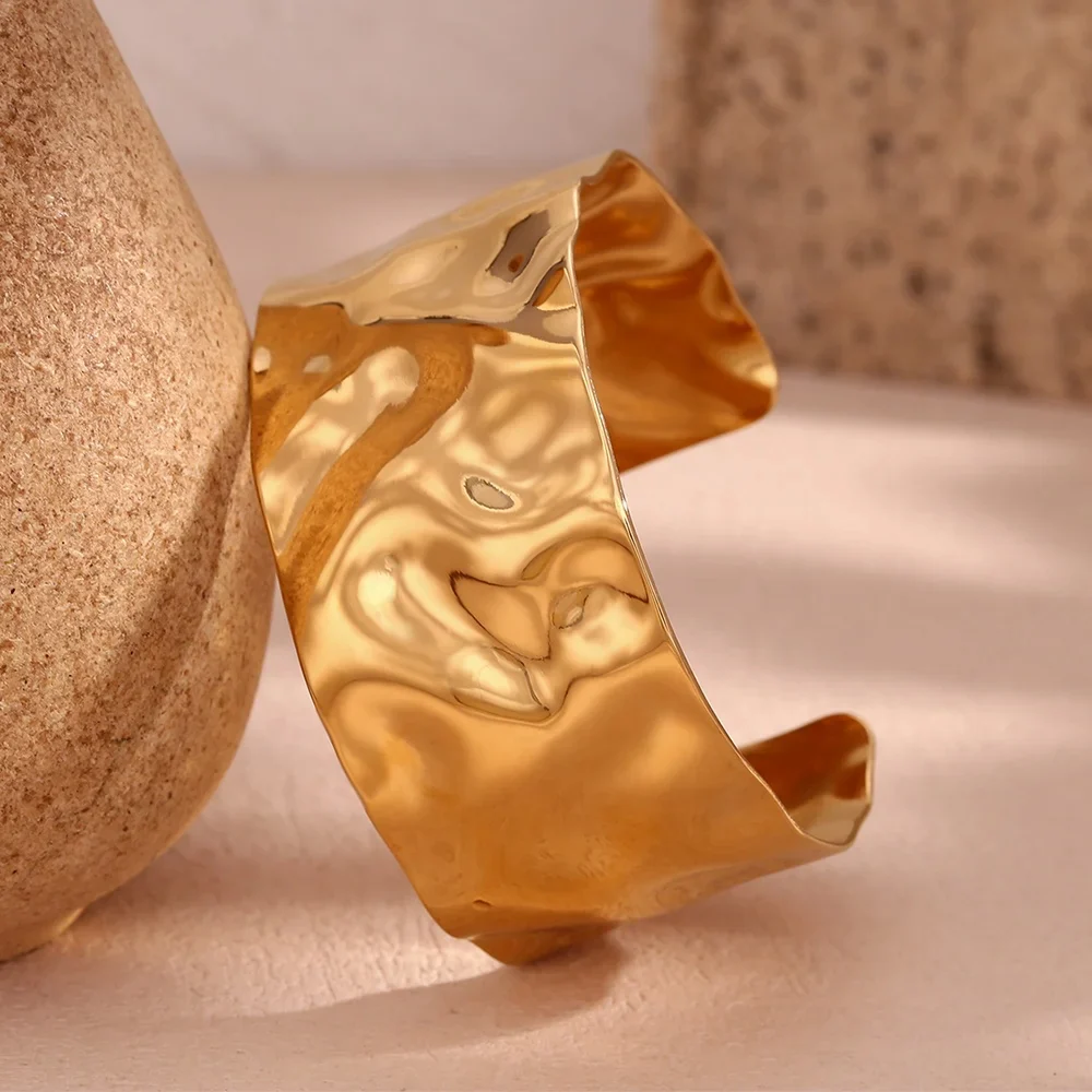 Waves of Light  Textured Wide Cuff Gold/Silver - Image 5