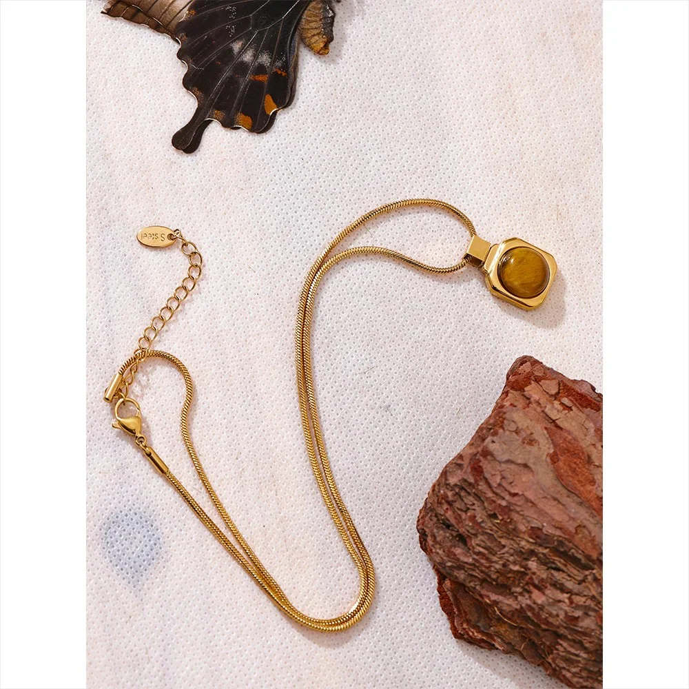 Wild Force - Tiger's Eye Gold Necklace - Image 3